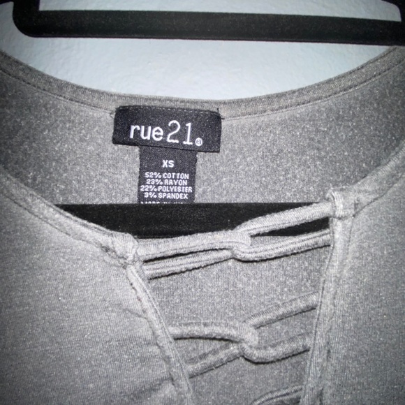 Top - Picture 2 of 2